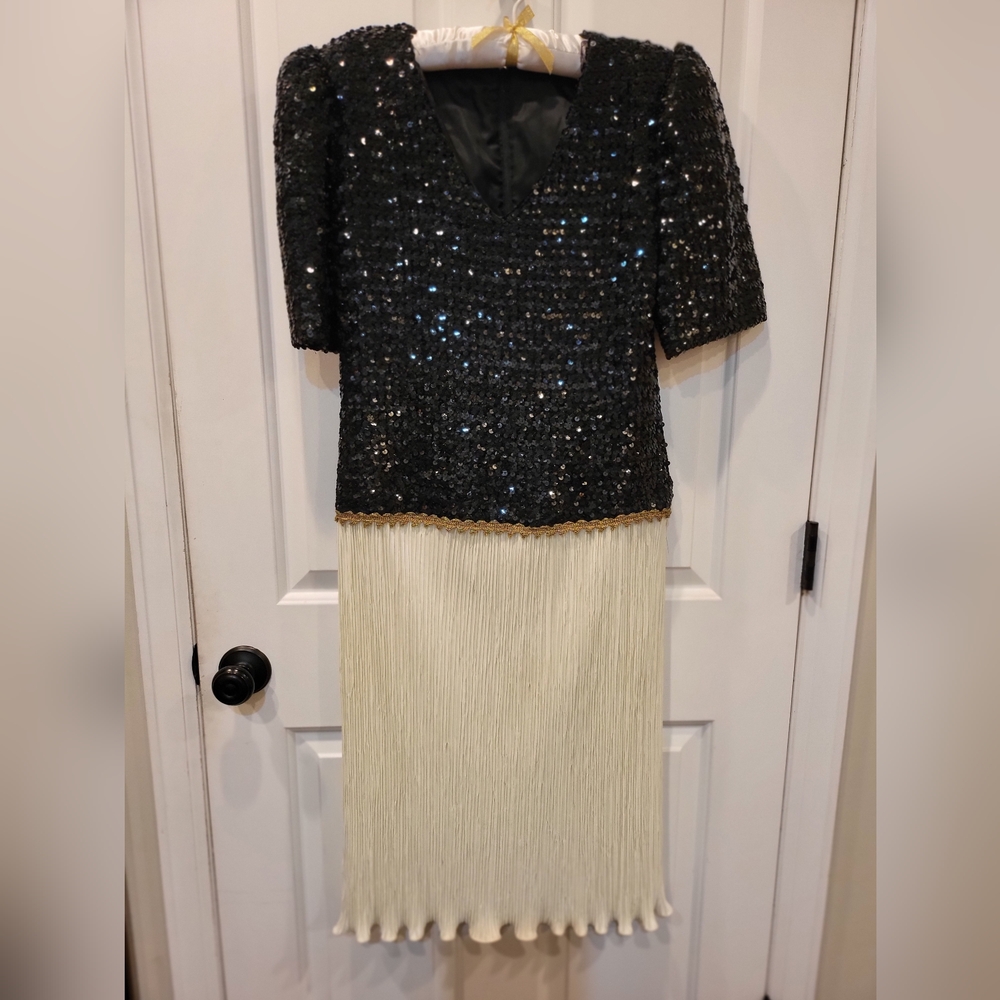 Black sequin evening dress w/cream 90s vintage crinkle pleats - size 10